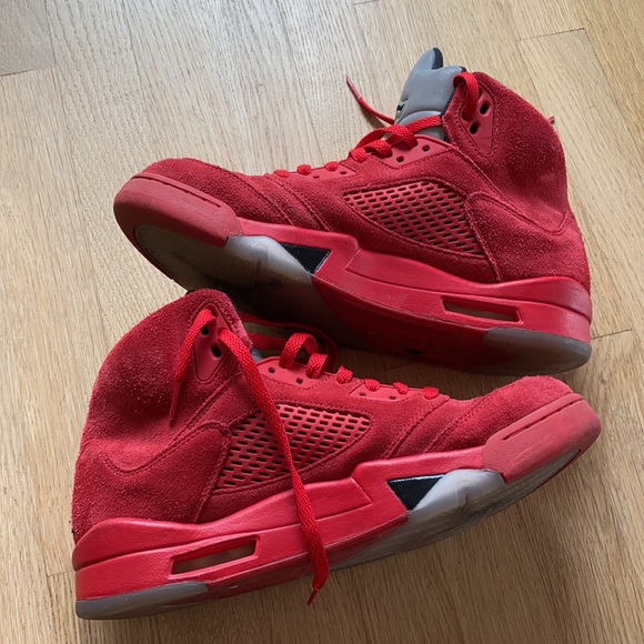 Nike Air Jordan 5 Retro Red Suede. - Picture 2 of 4